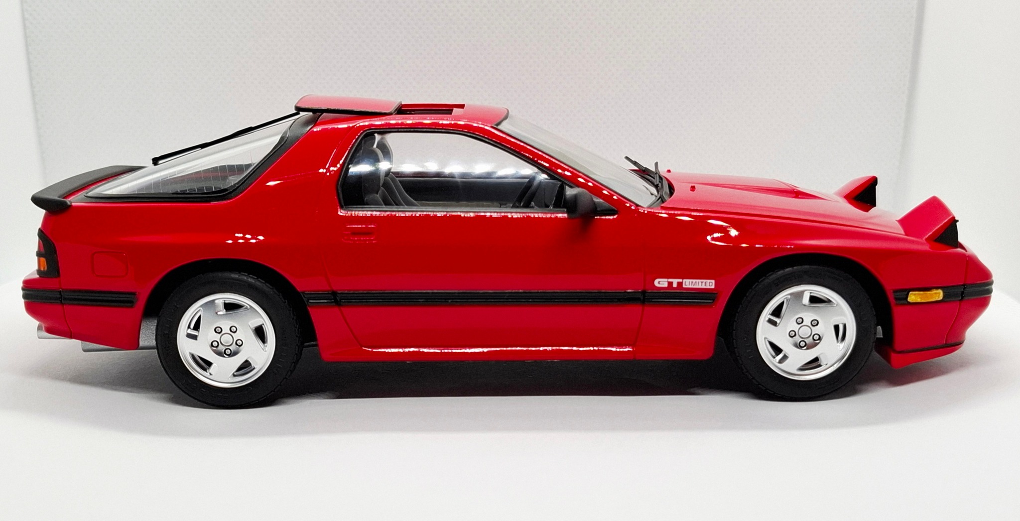 Tamiya 1/24 scale Mazda Savanna RX-7 GT-Limited model kit