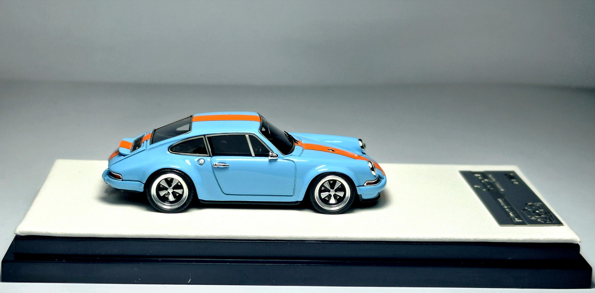1:64 Timothy & Pierre Porsche 911 Singer Metallic Purple. Resin