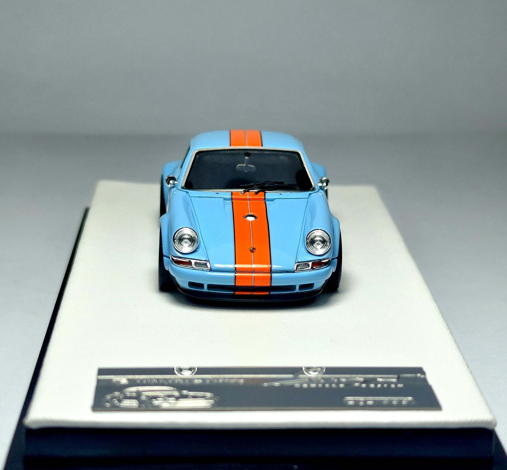 1:64 Timothy & Pierre Porsche 911 Singer Metallic Purple. Resin