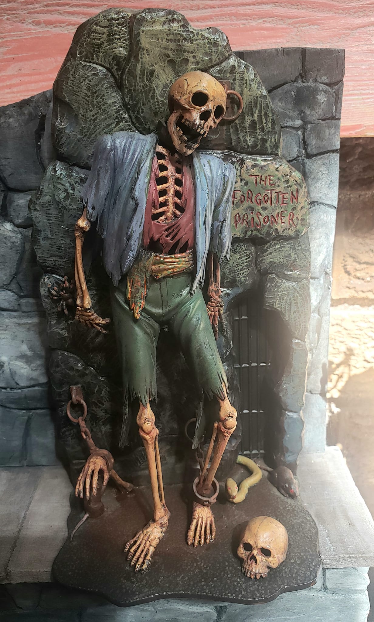 Life-size Forgotten Prisoner model from Aurora's monster series