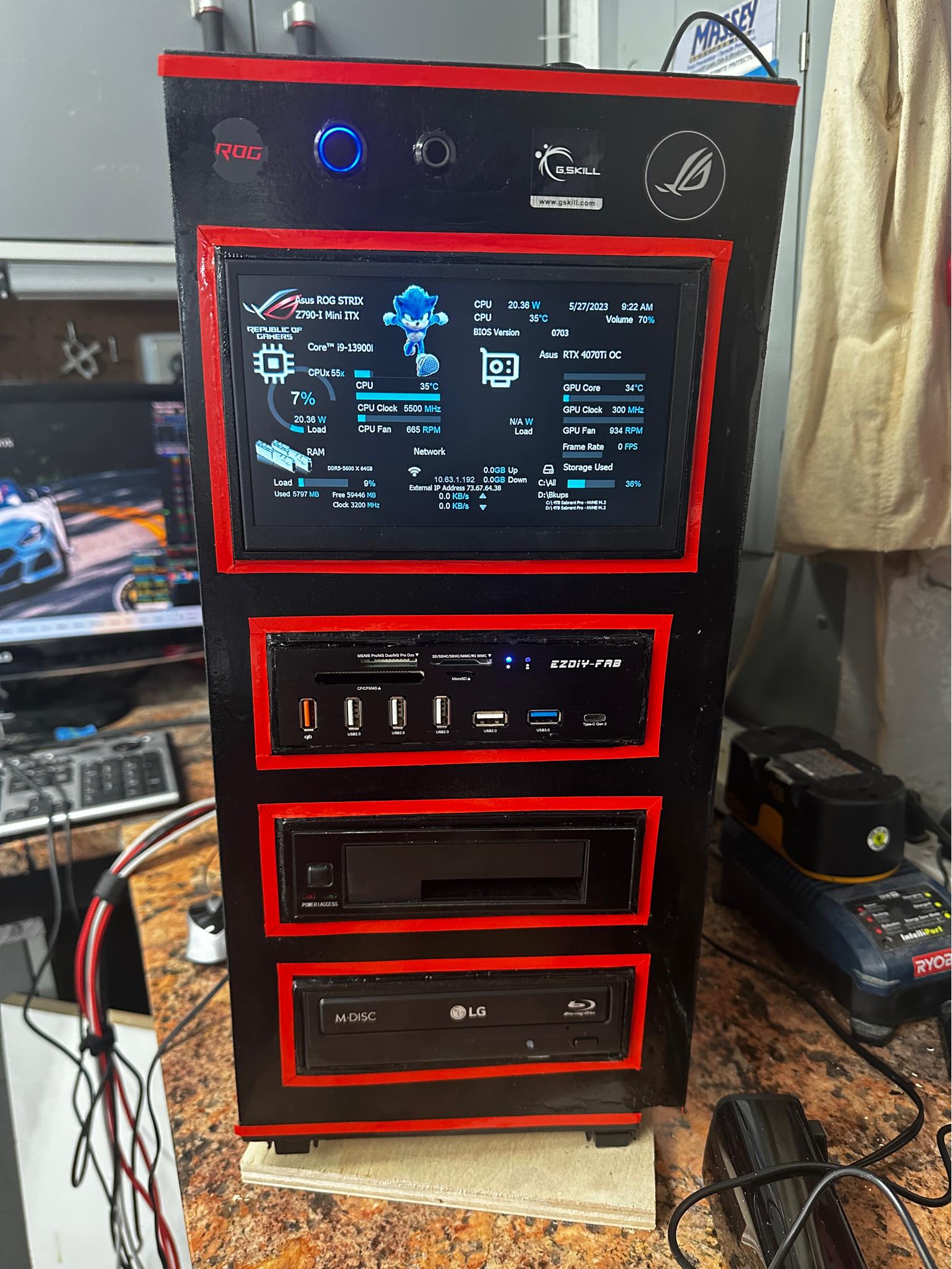 DIY mini PC with Intel Core i7 13700K and Asus TUF 4090 OC
