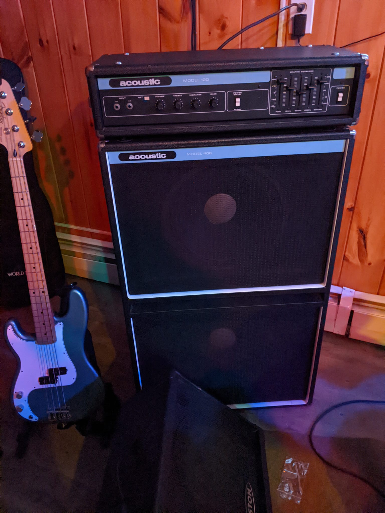 Playing Jaco Pastorius' old Acoustic Model B220 amp and 406 cab