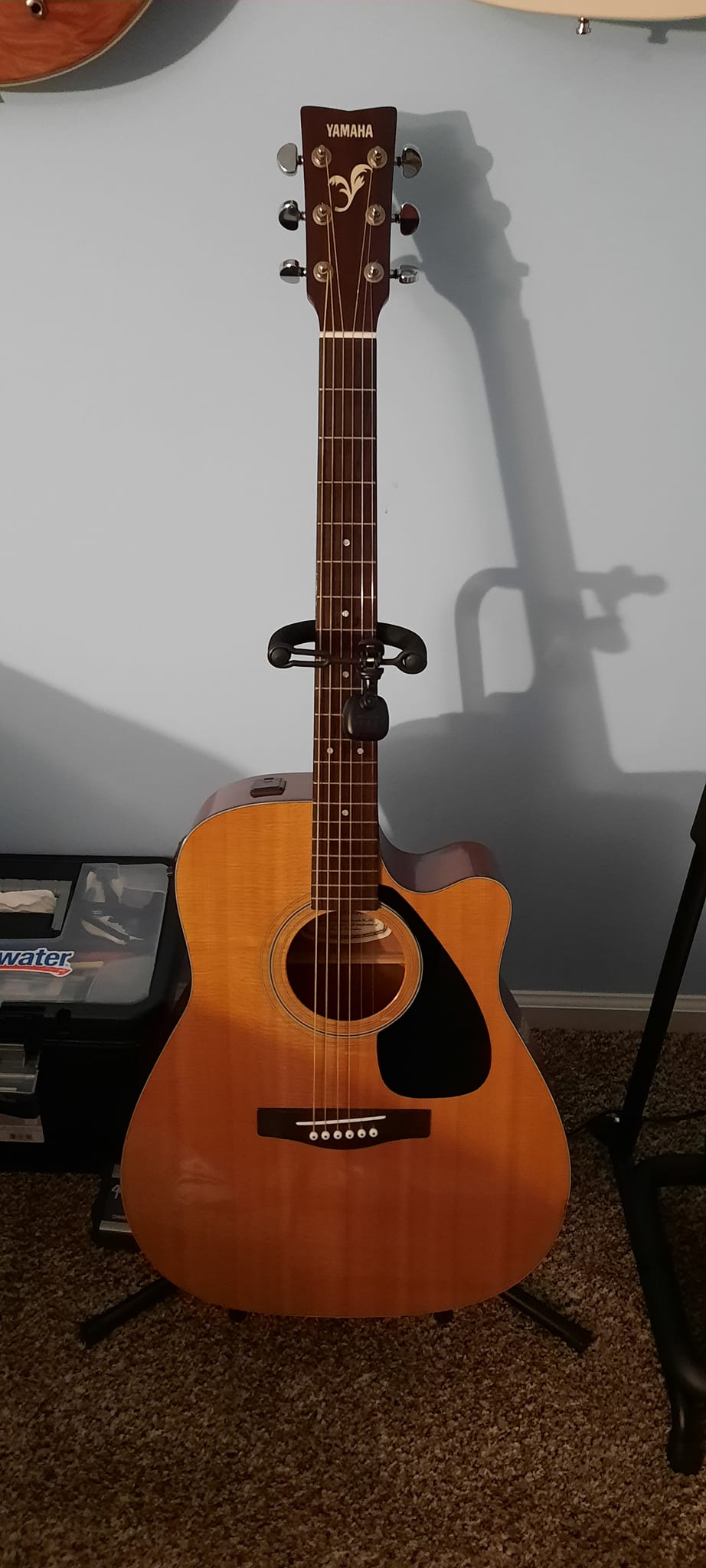Where to find a Yamaha fgx423sc or fg411ce 12 string guitar?