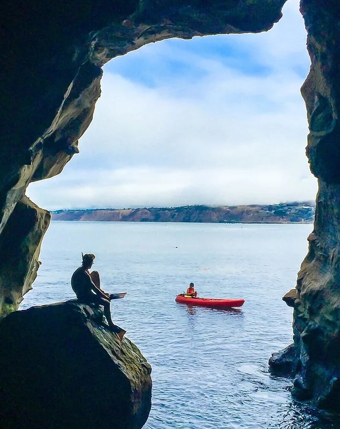 Secret Cave of Seven Miles Beach: Santa Cruz