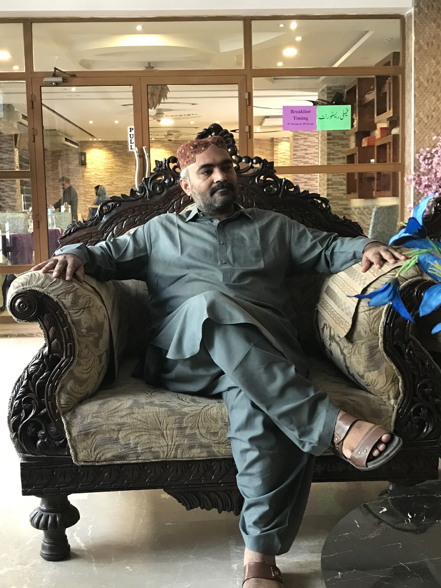 حيدرآباد جي ناري عشق جي چڪر ۾ زرعي... - Aurangzeb Bhutto | Facebook