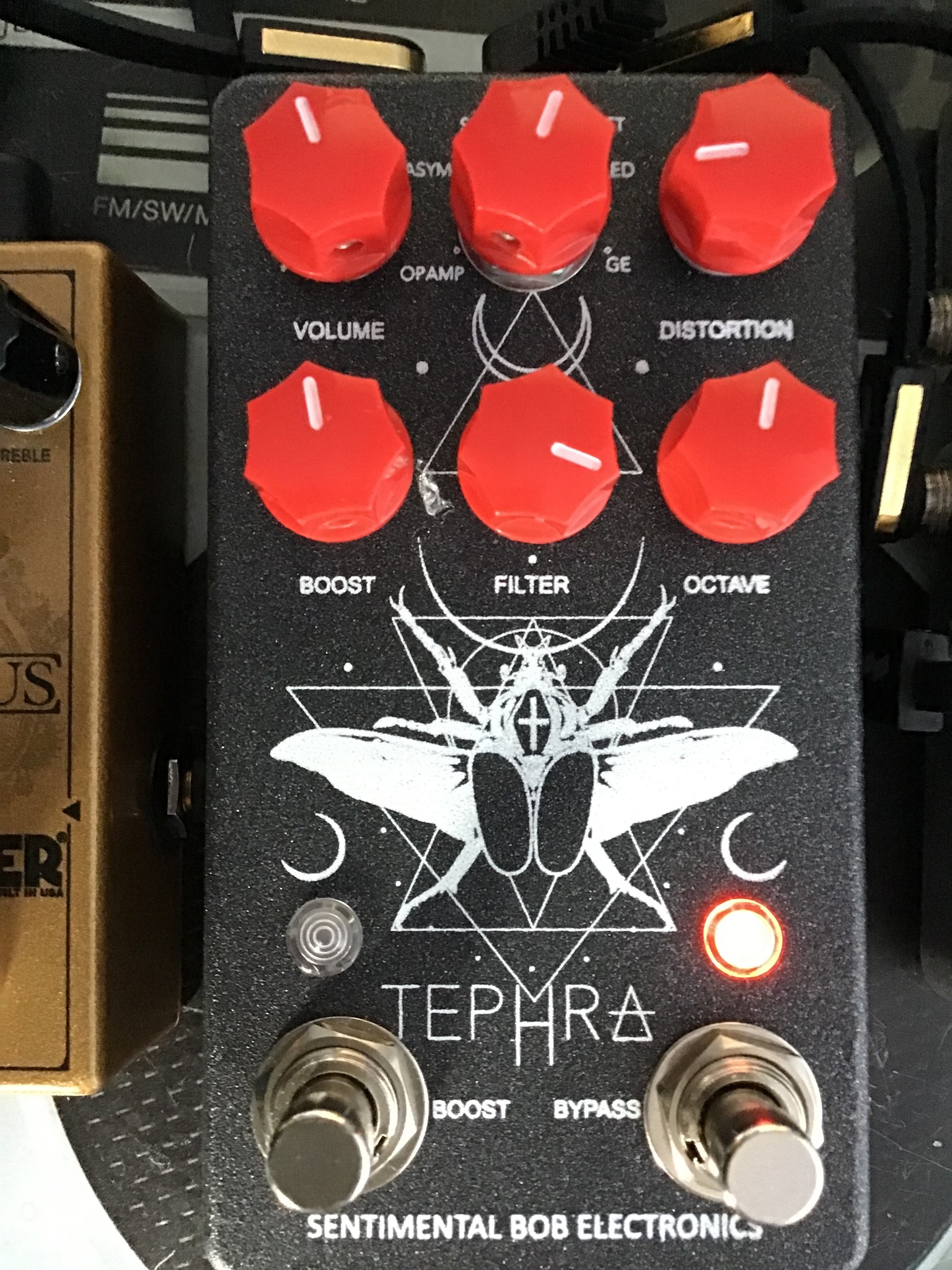 Teisco distortion pedal review with clean boost and big distortion