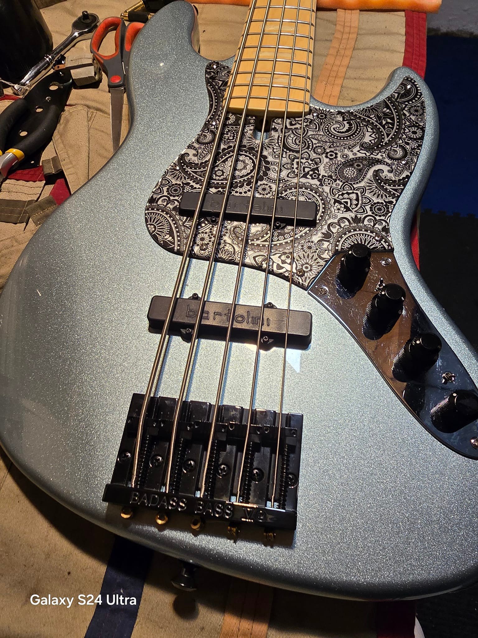 Upgrading V7 with J Retro preamp
