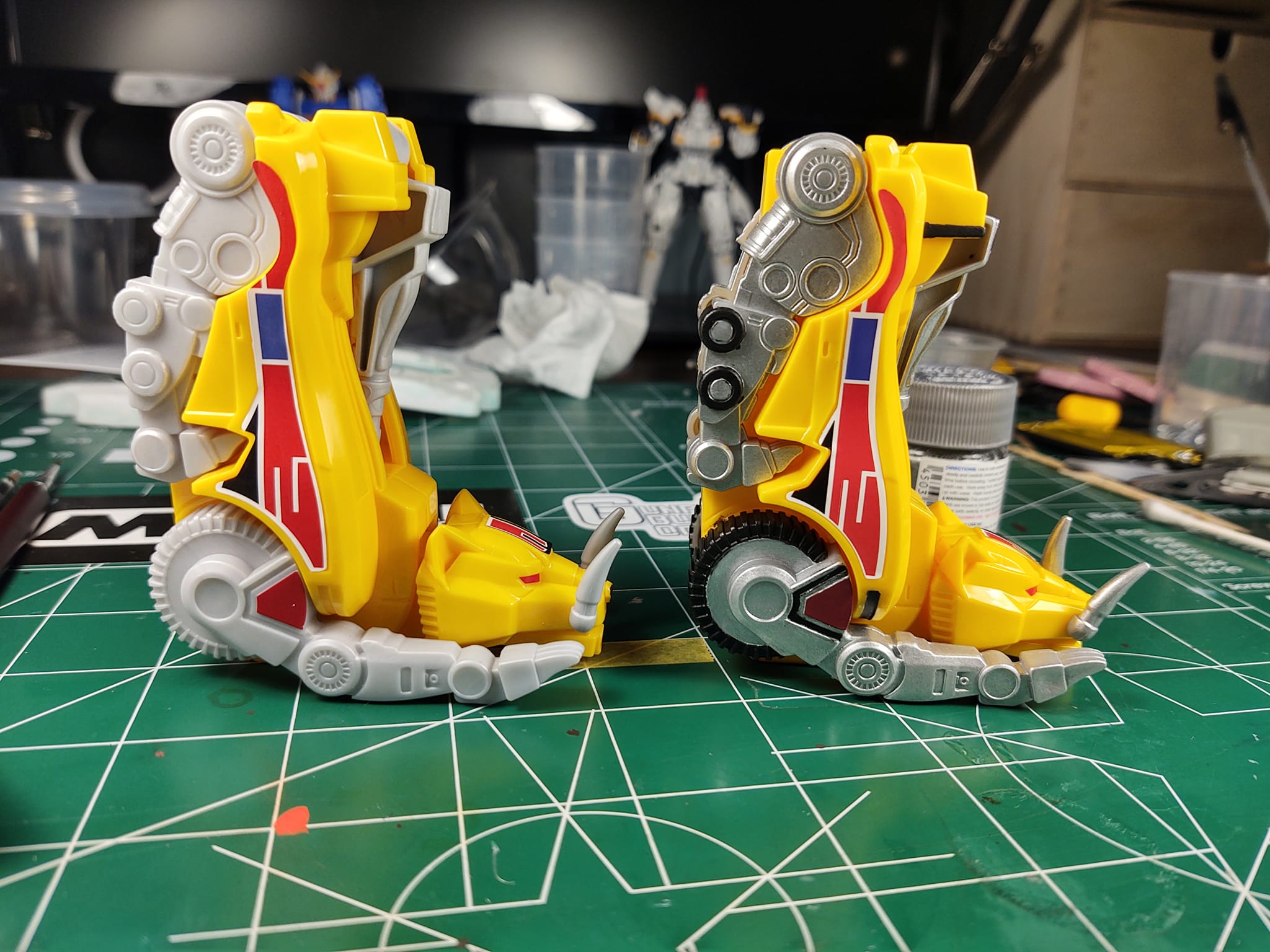 Custom 1994 Bandai Tigerzord with added articulation