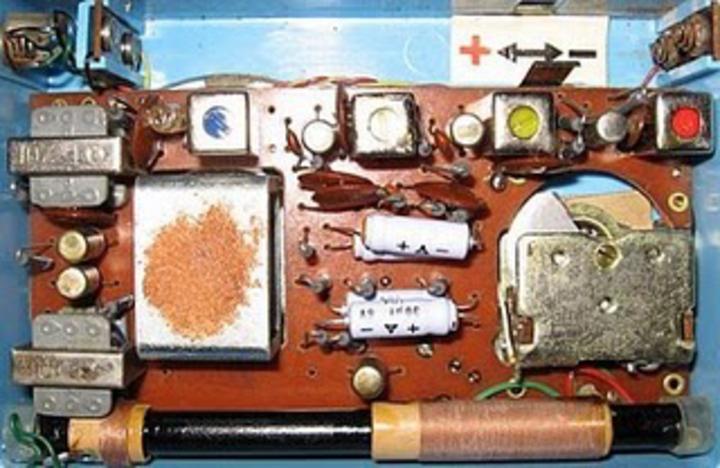 Spica transistor radio ST-600 with circuit diagram