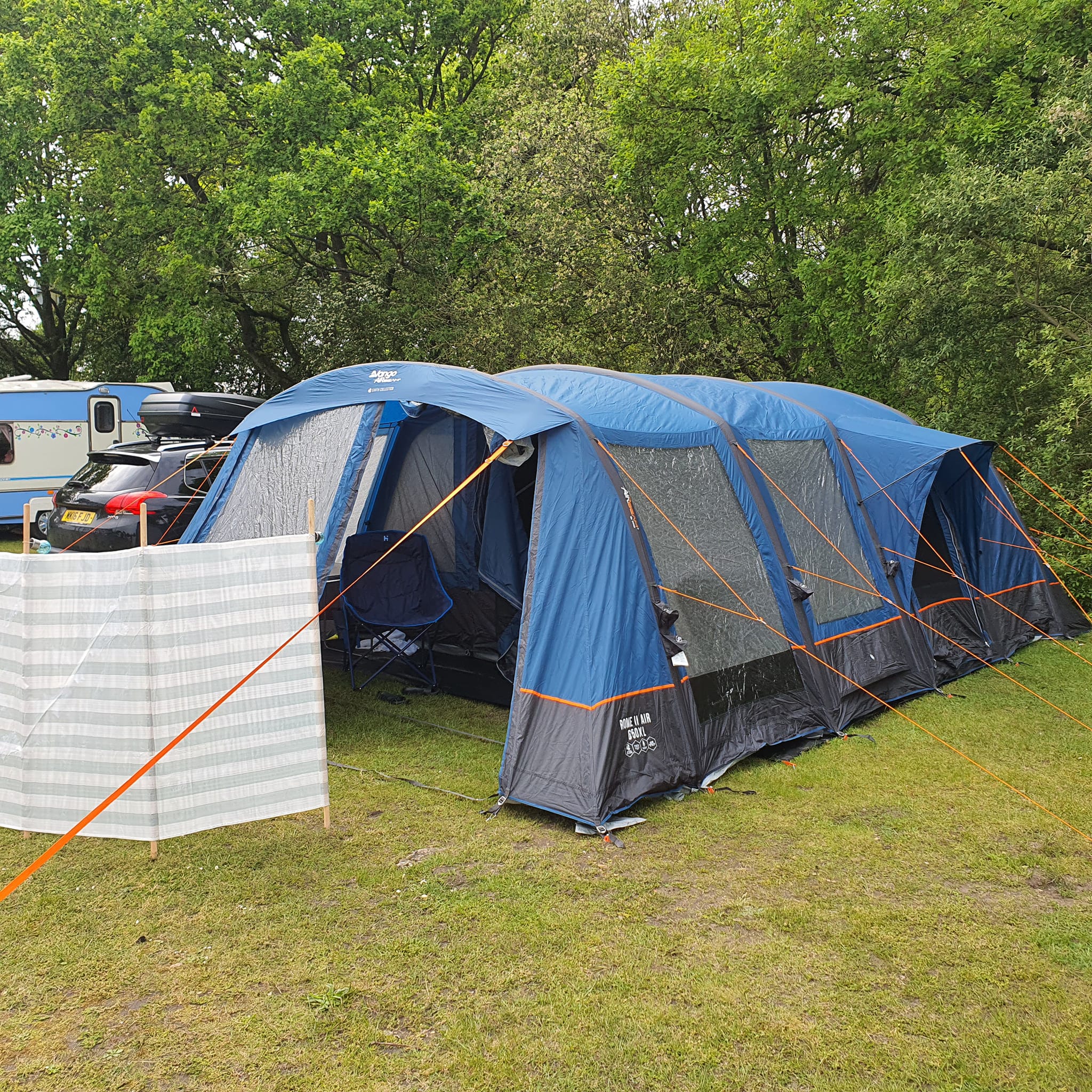 the tente White Duck Outdoors 16' Regatta Bell Tent Fire Water Repellent / Sandstone Beige Aussenstoff::Jeansblau deschutes shelter Mesh body and 68D Wintergartenbeschattung | Heckert GmbH,