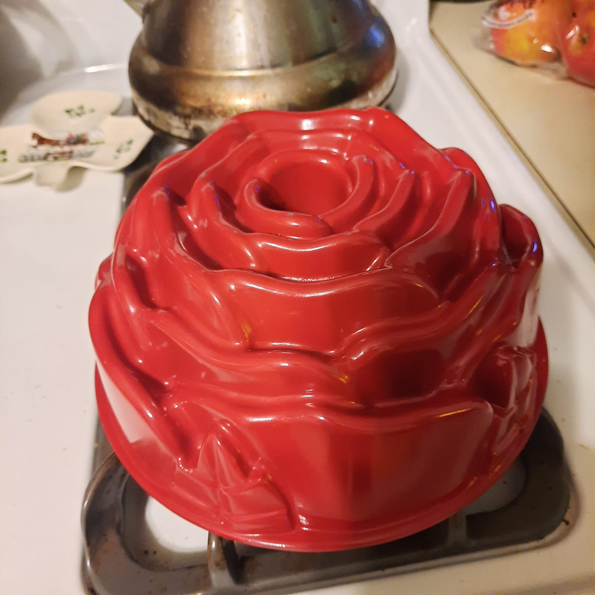 Nordic Ware Carousel Bundt Pan カルーセルケーキ型 | ヤマダウェブコム