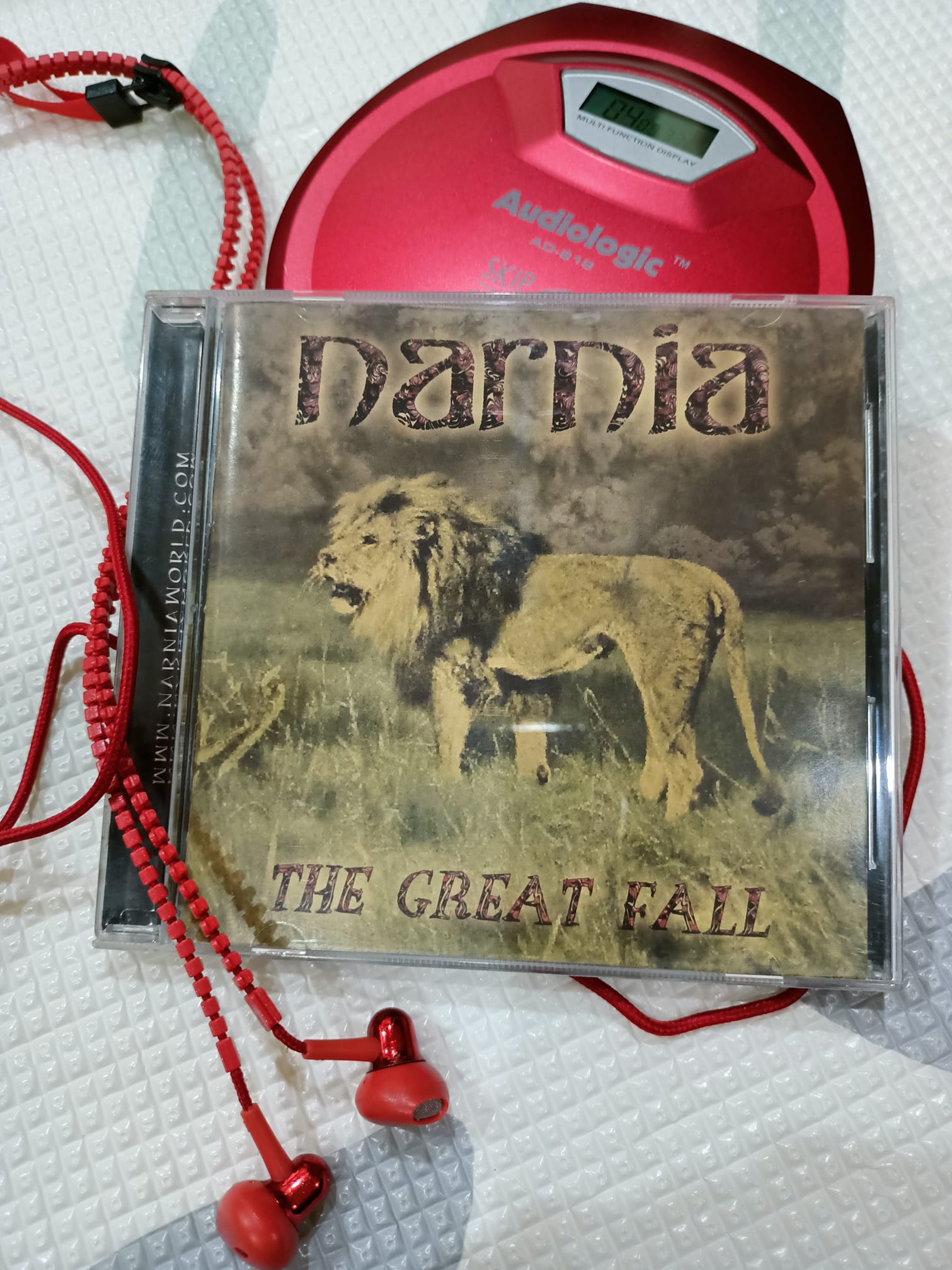 Narnia - The Great Fall (2003) Honestly, this is kinda awesome 