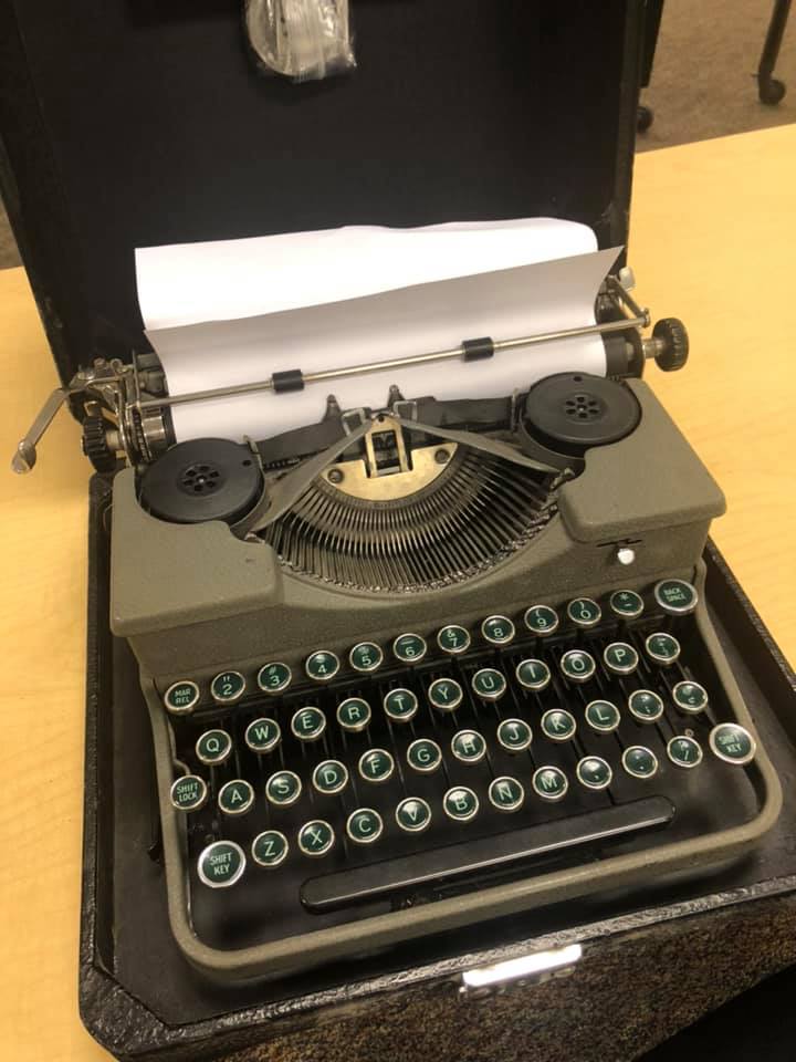 Why do some Royal typewriters have green keytops?