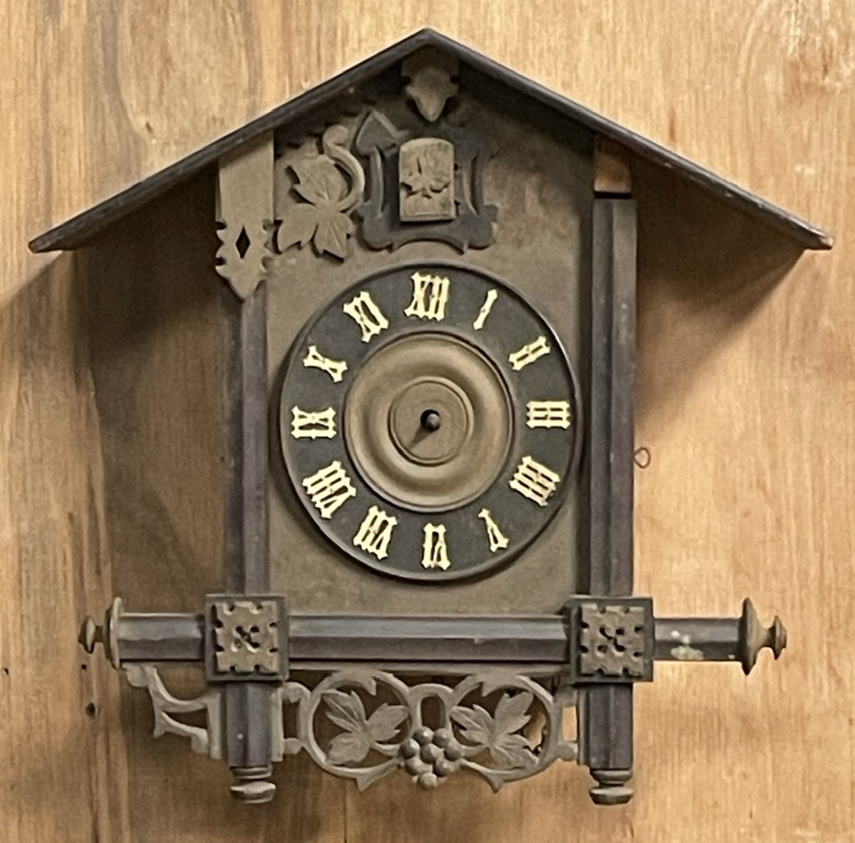 What is the date and specs of a Gueissaz-Jaccard cuckoo clock?