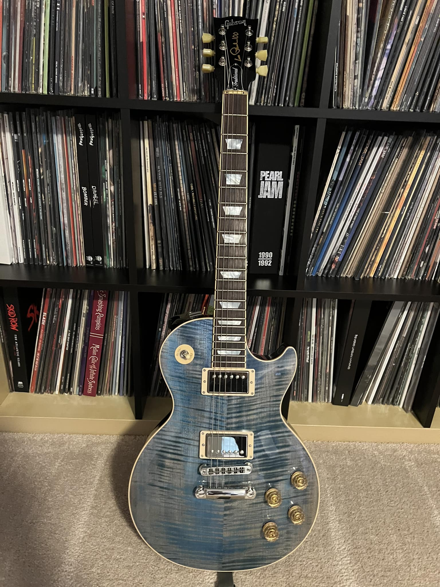 This is my Ocean Blue 2015 Les Paul Traditional