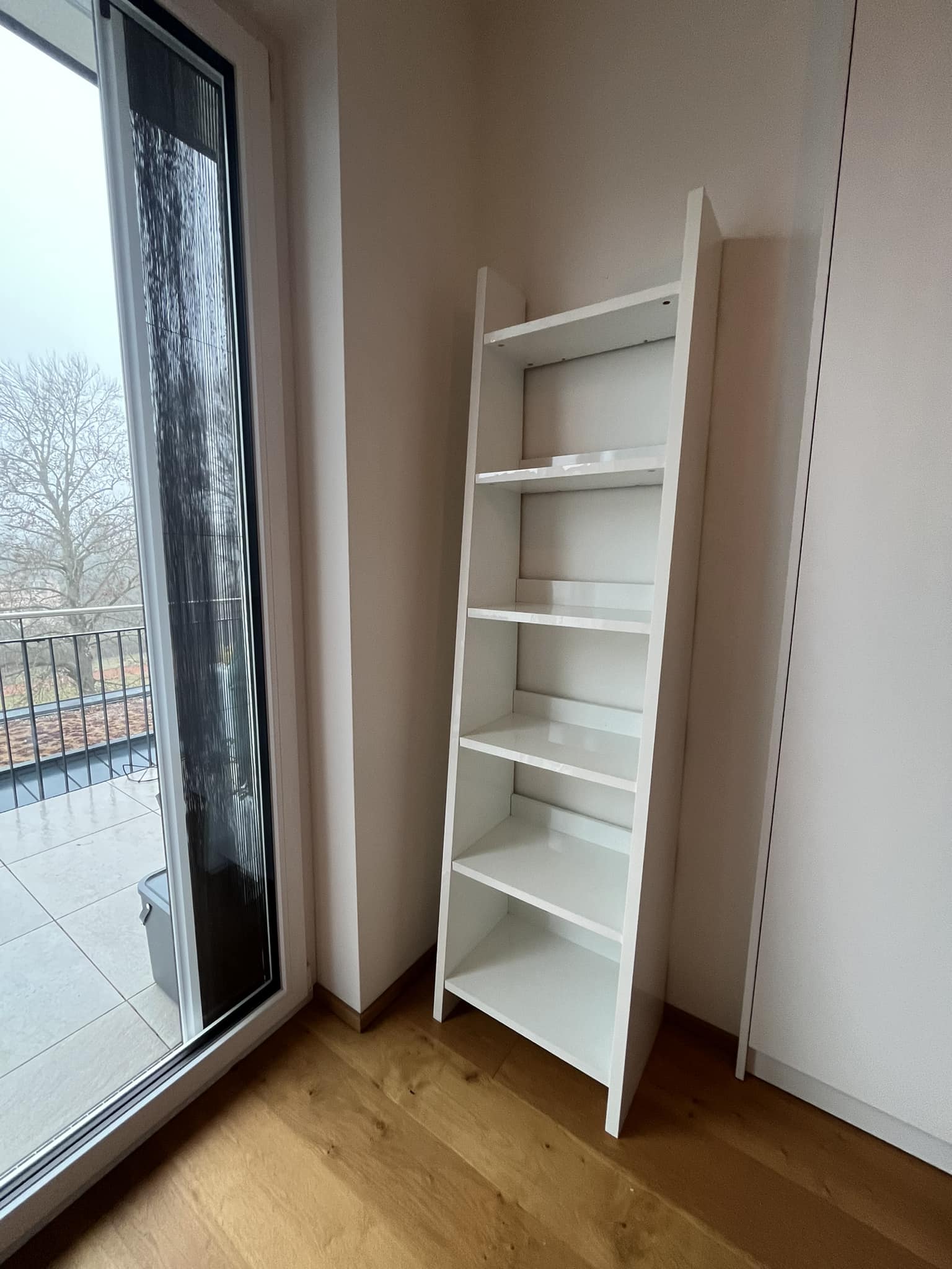 Regal zu verschenken, abzzuholen in Klagenfurt