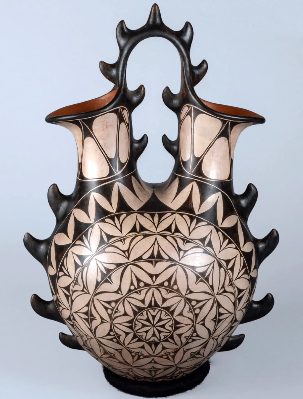 Lisa Holt (b. 1980) and Harlan Reano (b. 1978) have been working