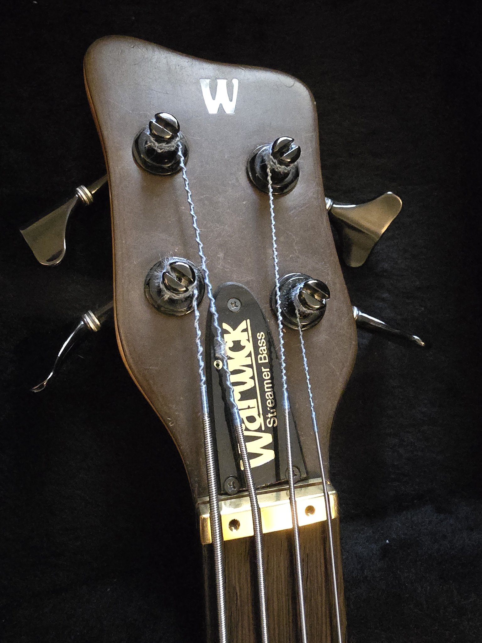 1991 Warwick Streamer Corvette bass in excellent condition