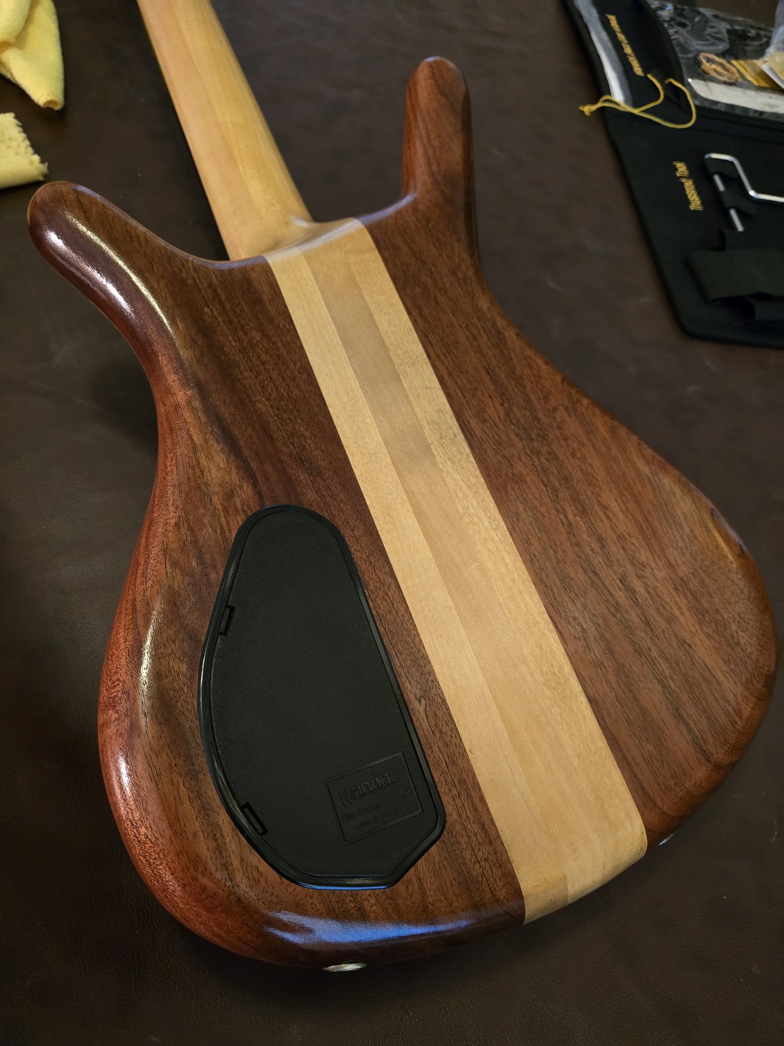 1991 Warwick Streamer Corvette bass in excellent condition