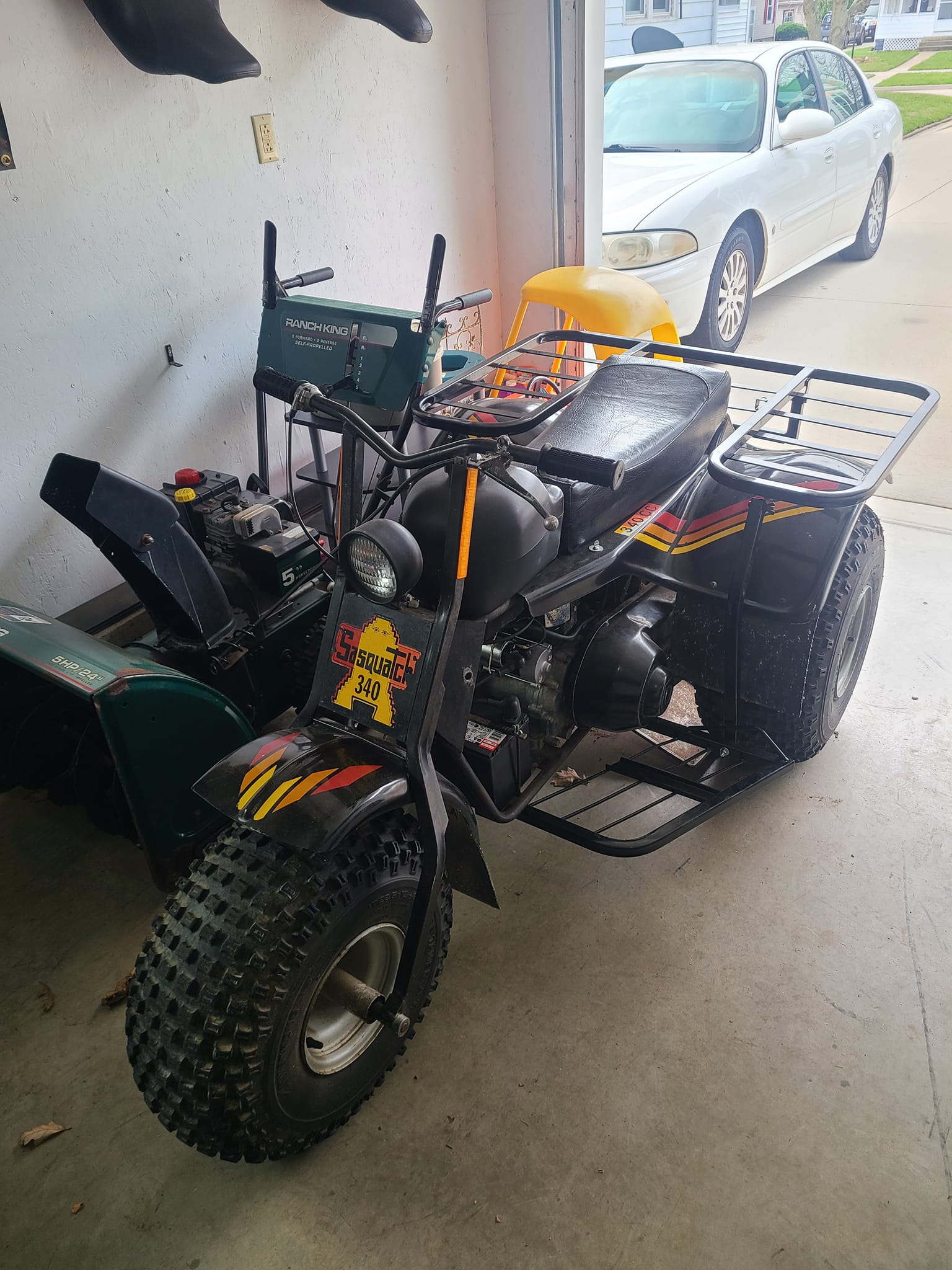 can anyone tell me the brand of this old 3 wheeler?
