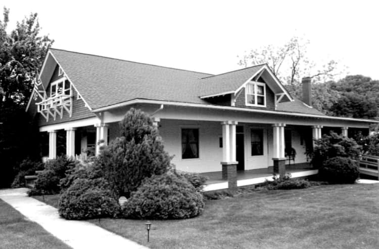 Chase-Coletta House photo 1