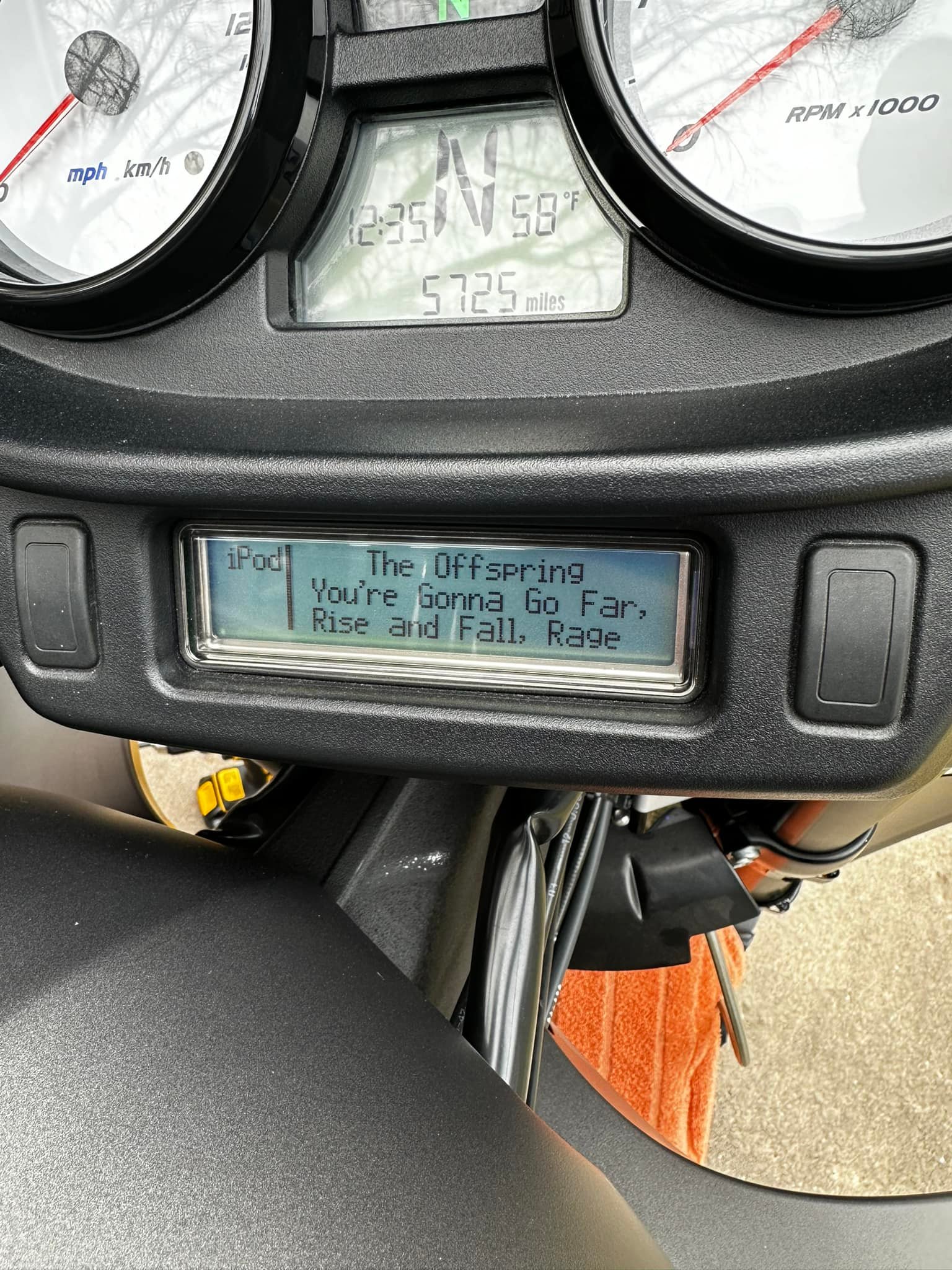 Adding Bluetooth to Factory Stereo with Bovee 1000