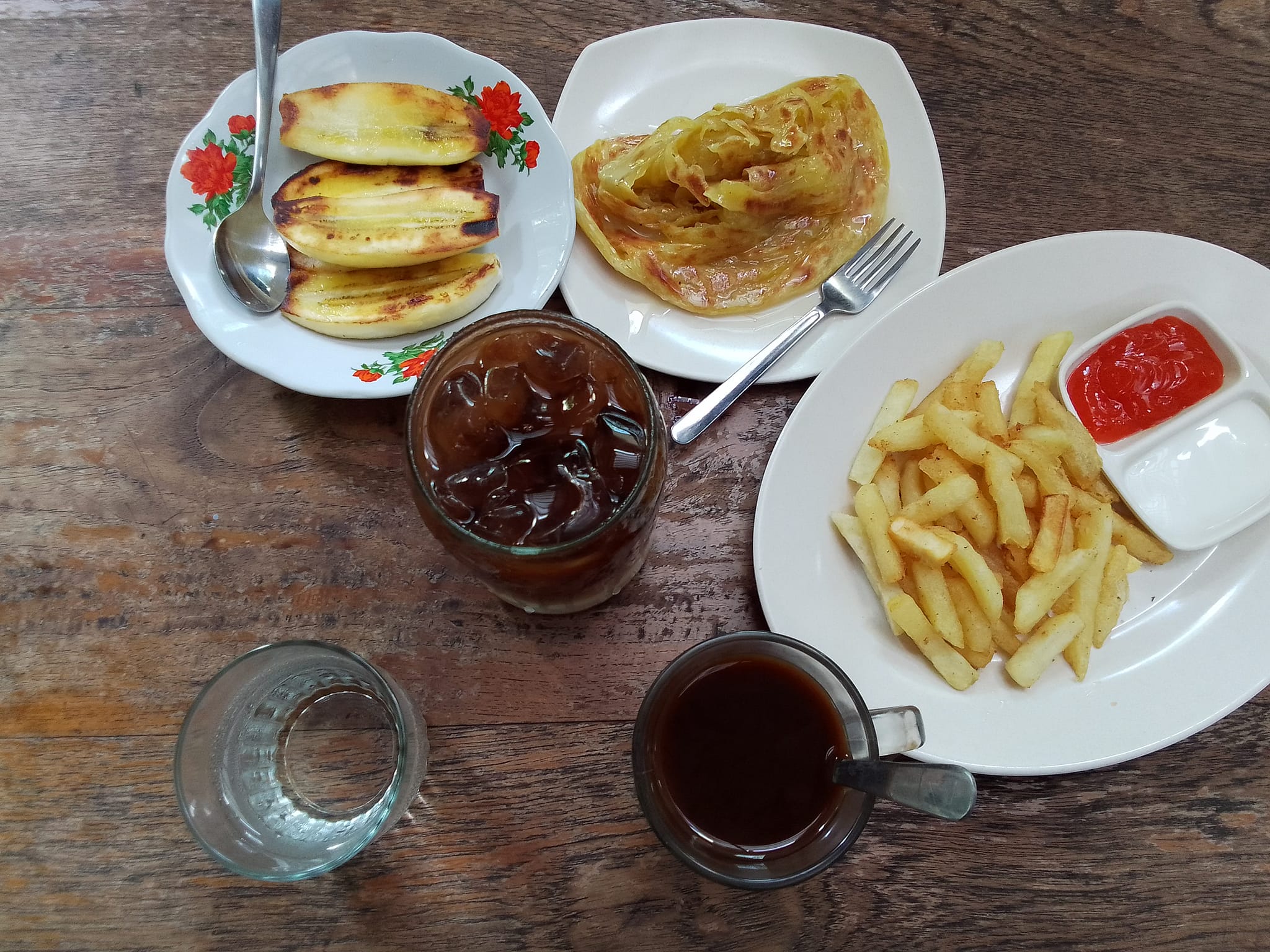 Arsan Blogs - Menikmati Suasana dan Menu Jadul by Aboe...
