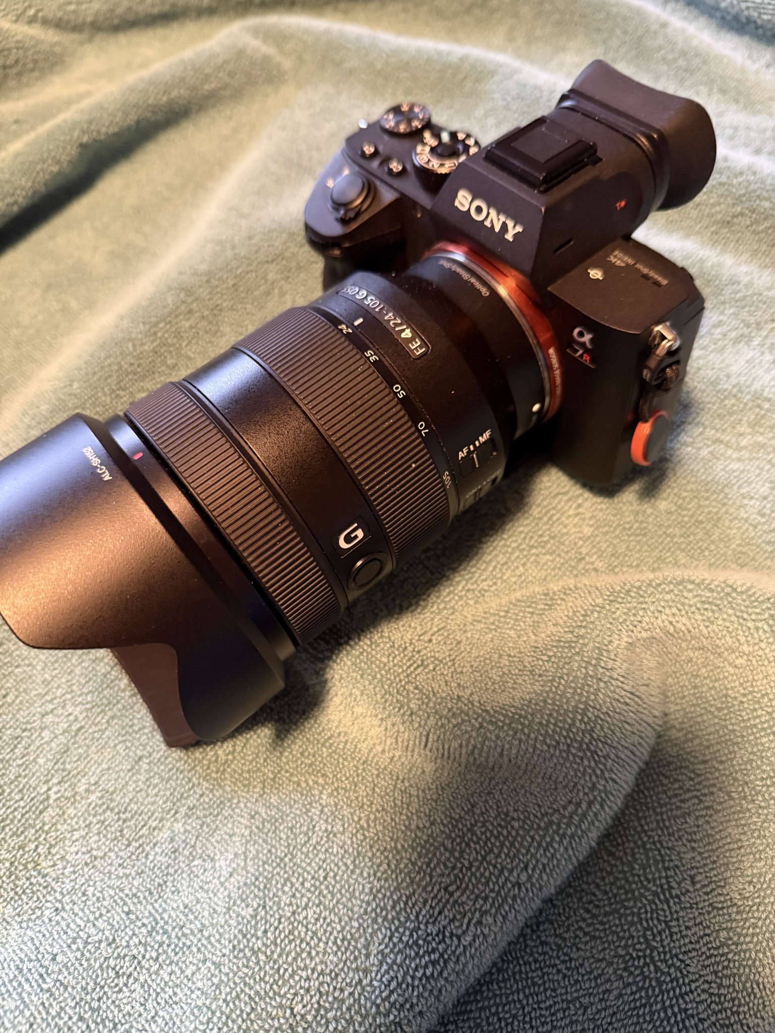 How is the Sony A7RM3A with FE 24-105mm lens for scenic photography?