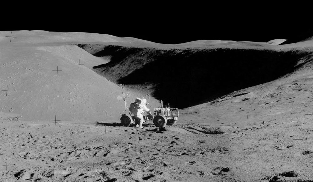 Apollo XV newspaper clipping from July 27, 1971