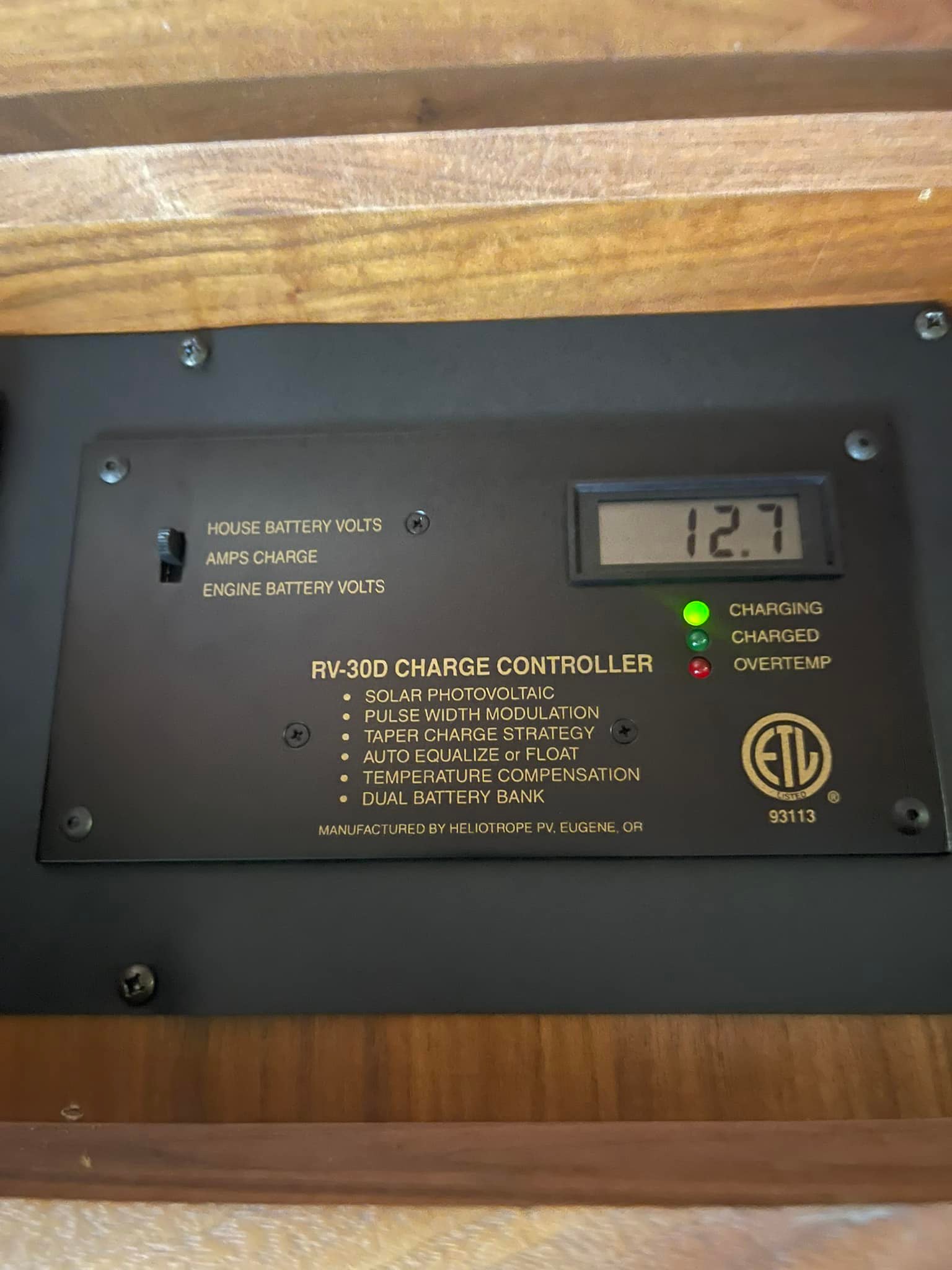 Why won't my 2003 Monaco Windsor's Xantrex inverter work after