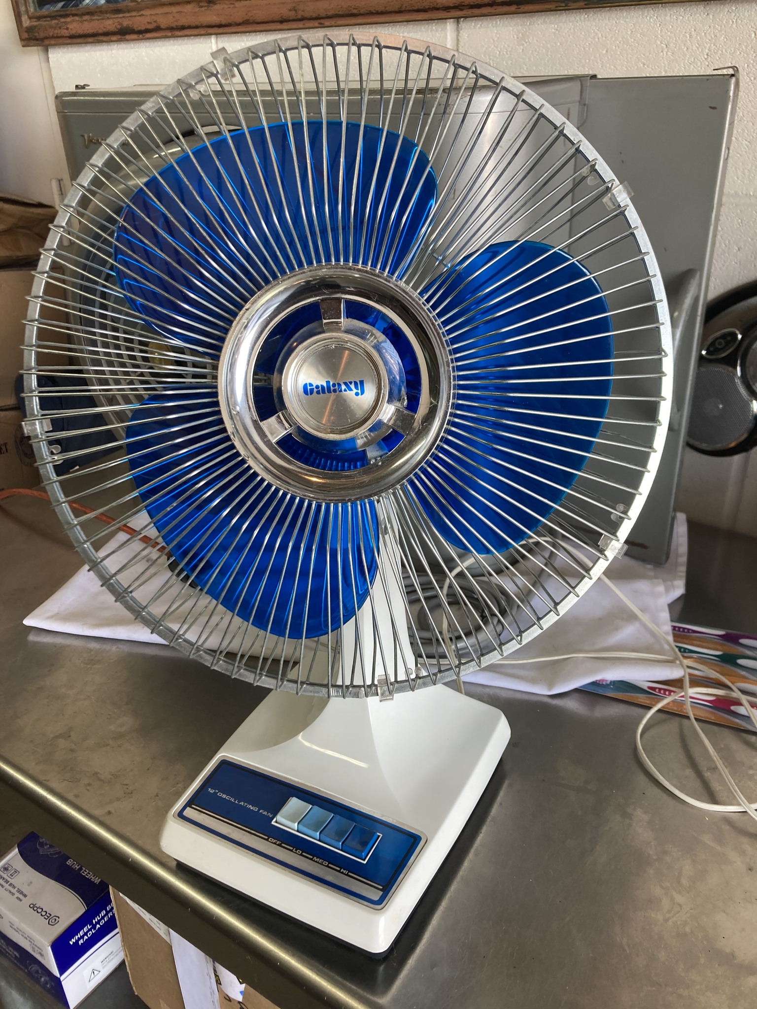Restored vintage fan works better than modern ones display picture 1