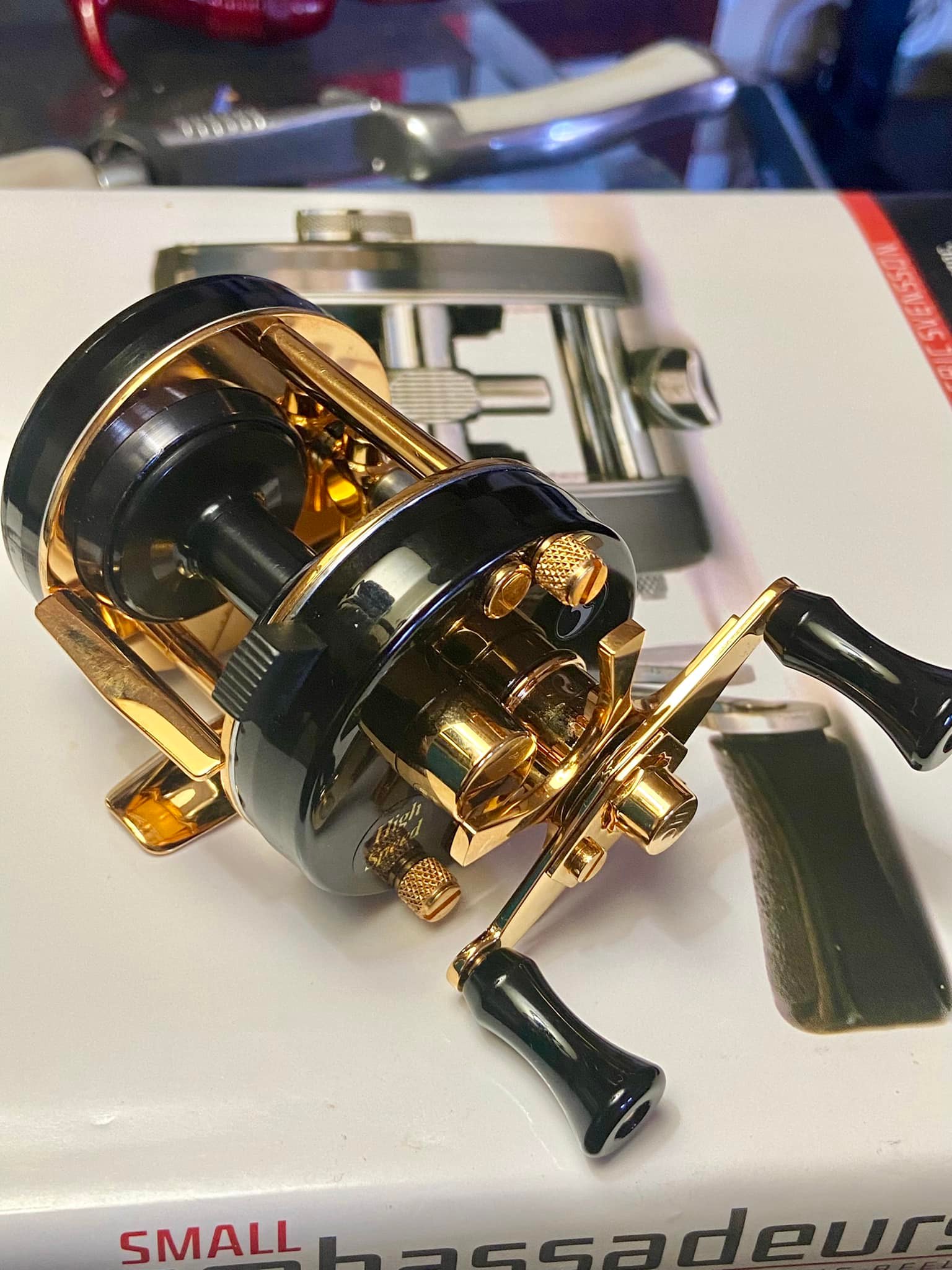 Custom Abu 2500C Silver reel with CDL-inspired design