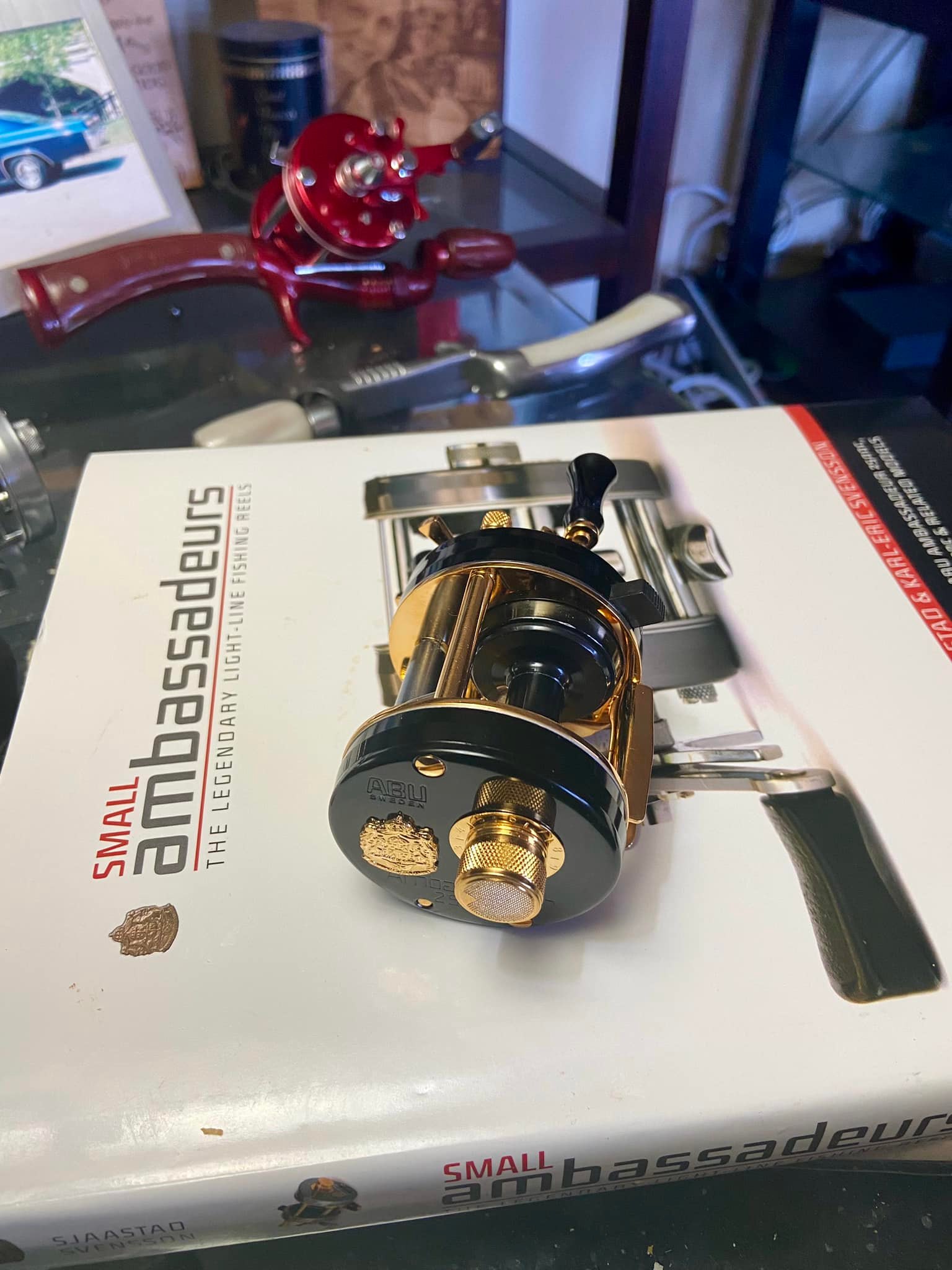 Custom Abu 2500C Silver reel with CDL-inspired design
