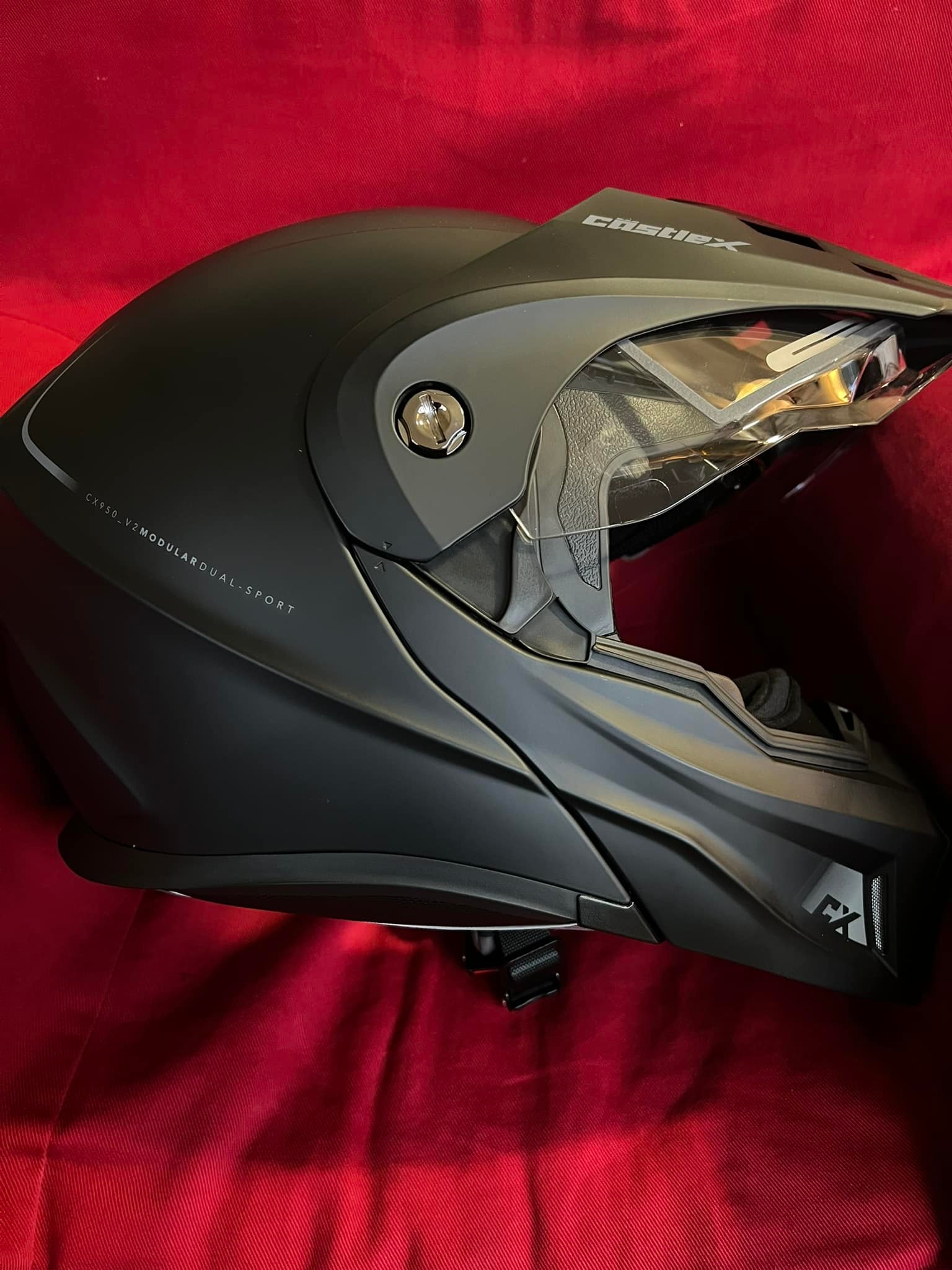 scorpion cx950 castle helmet X V2 Fierce Modular w/Electric Shield Matte Black / Charcoal,Small The helmet features an Advanced LG Polycarbonate Shell and a dual density EPS Castle X CX950 V2 Wake