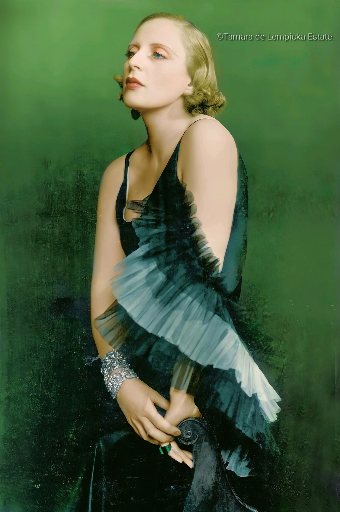 Tamara De Lempicka, Young girl in green dress. 1929