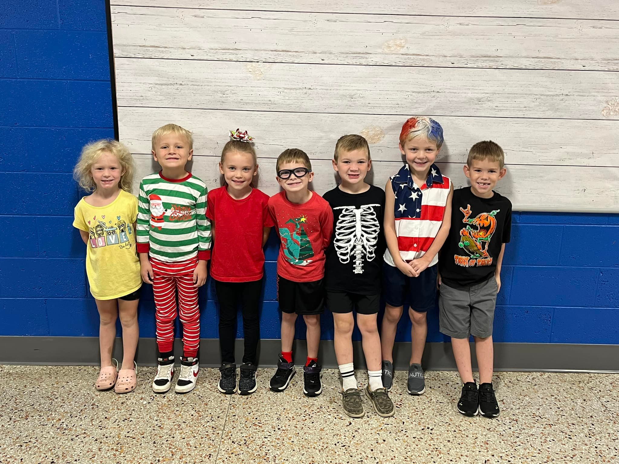 favorite holiday dress up day Spirit week- Day: Wear something from your holiday 🎄🍀🎃👻♥️🇺🇸 abba costume