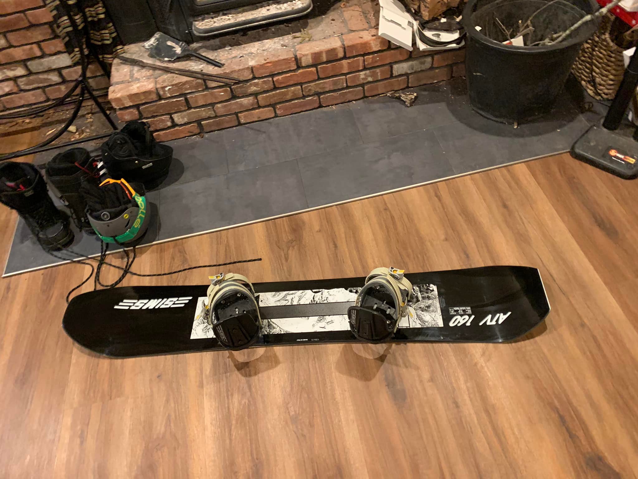 What is the age of a Sims Daytona 172 snowboard?