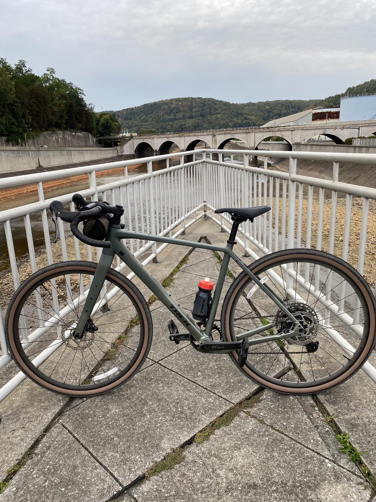Trek Checkpoint Gen3 ALR4 review and comparison to SL5
