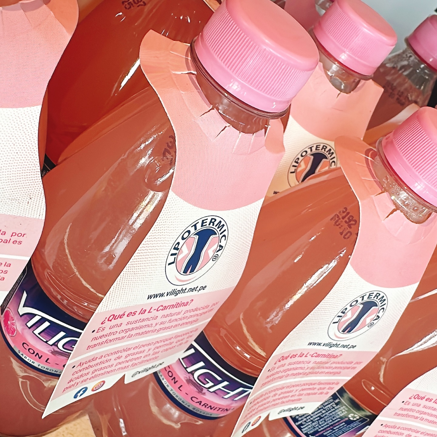 bebida con l carnitina TORONJA ROSADA + (no sugar) = VILIGHT 🩷 ideal para personas deportistas y hábitos marcados de tomar gaseosa (buen reemplazo) versión con gas y sin gas 👉🏼 presentación Glutathione IV? : r/covidlonghaulers Neu FLAVOR:CHERRY
