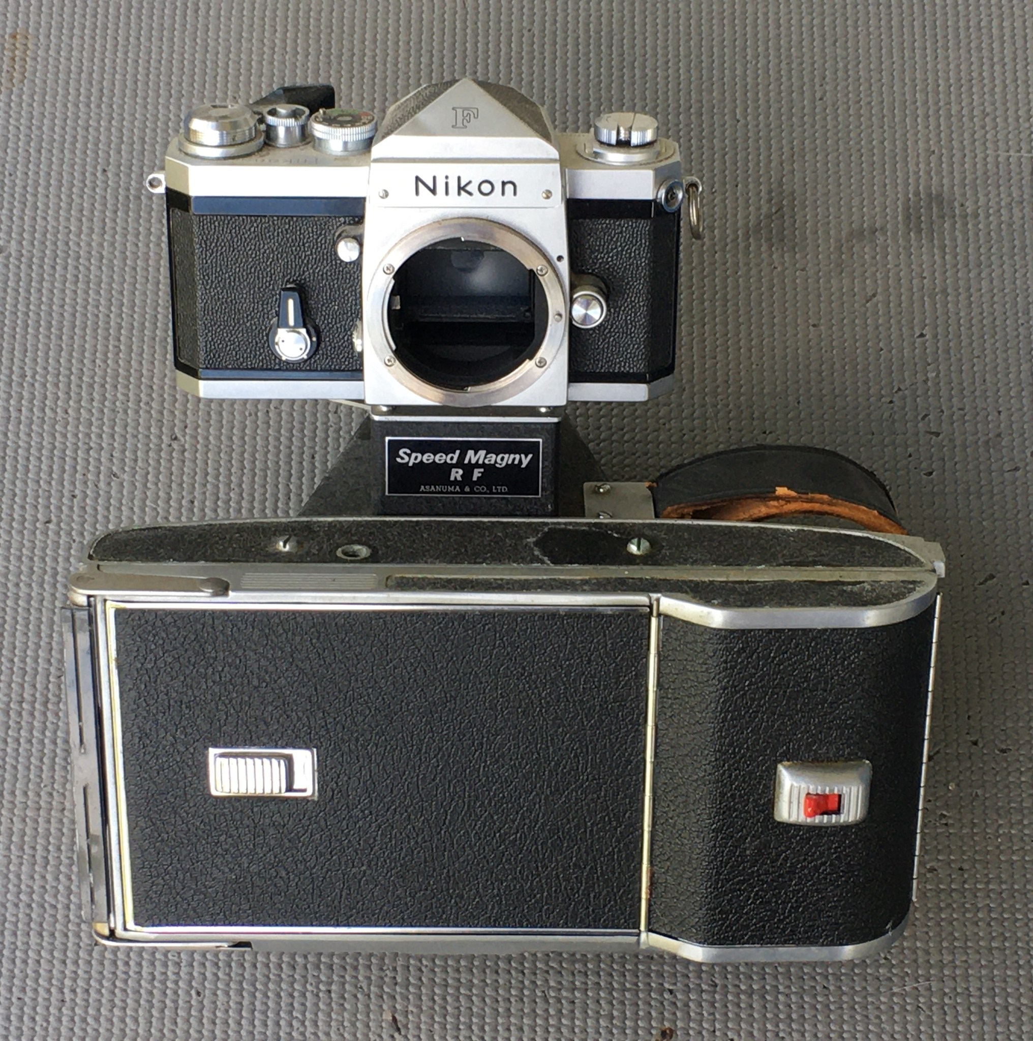 Speed Magny camera uses Nikkor lens