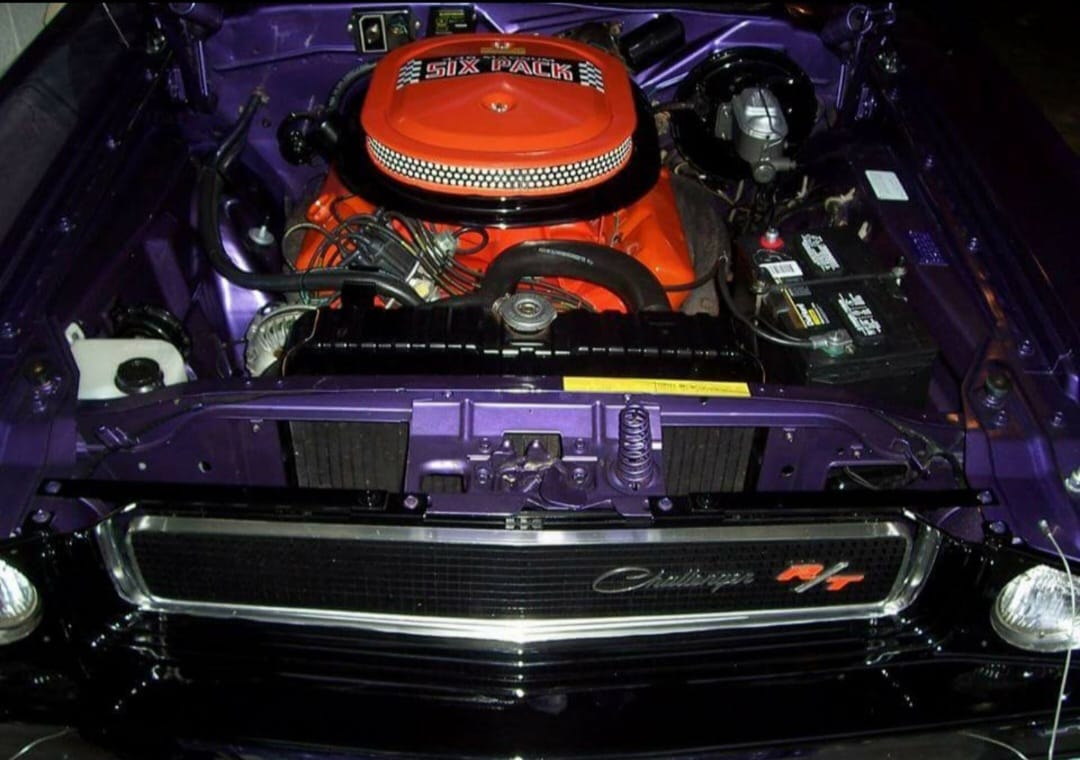 1970 Dodge Challenger R/T 440 Six Pack in FC7 Plum Crazy
