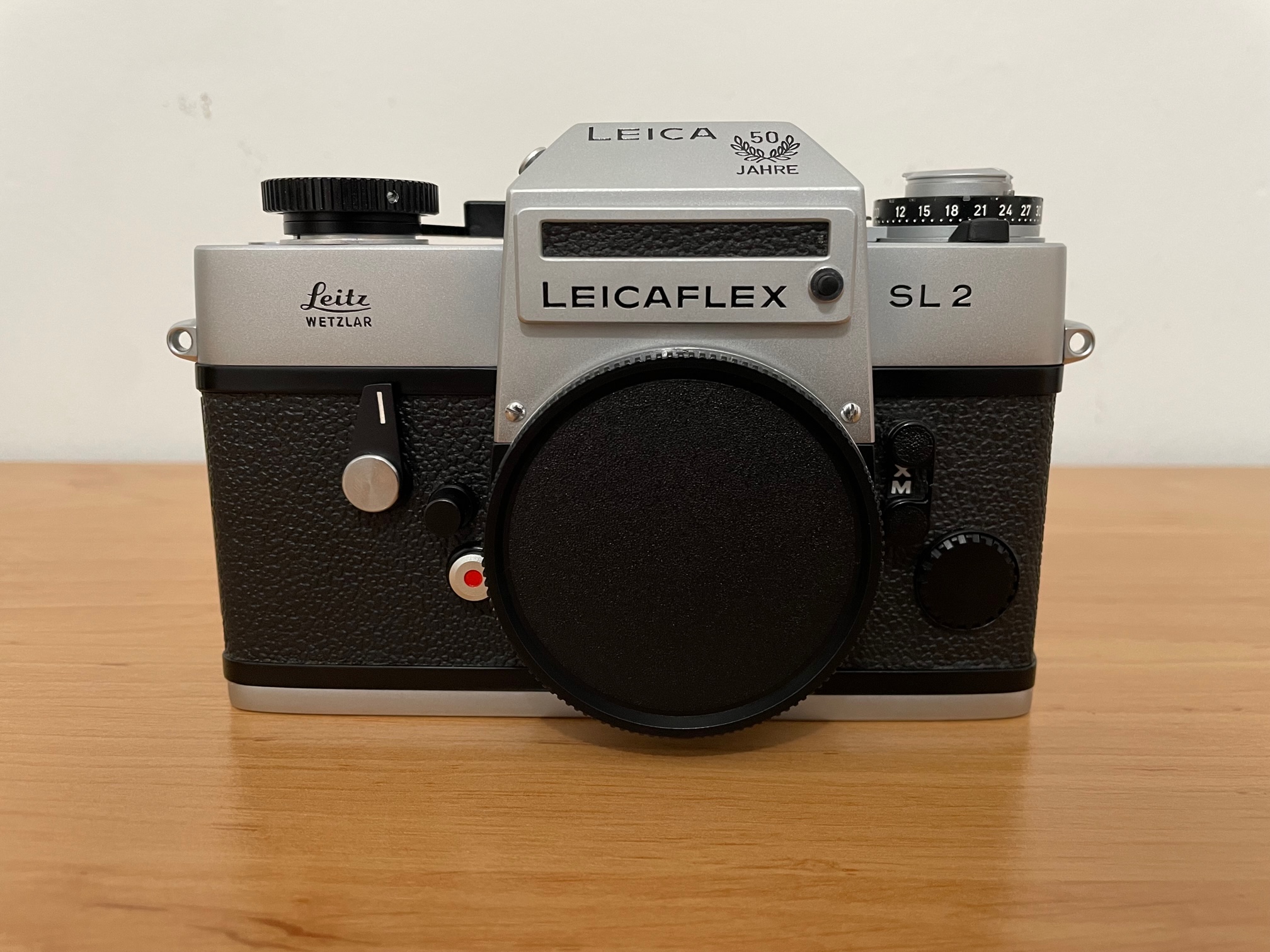 Leicaflex SL camera models and accessories