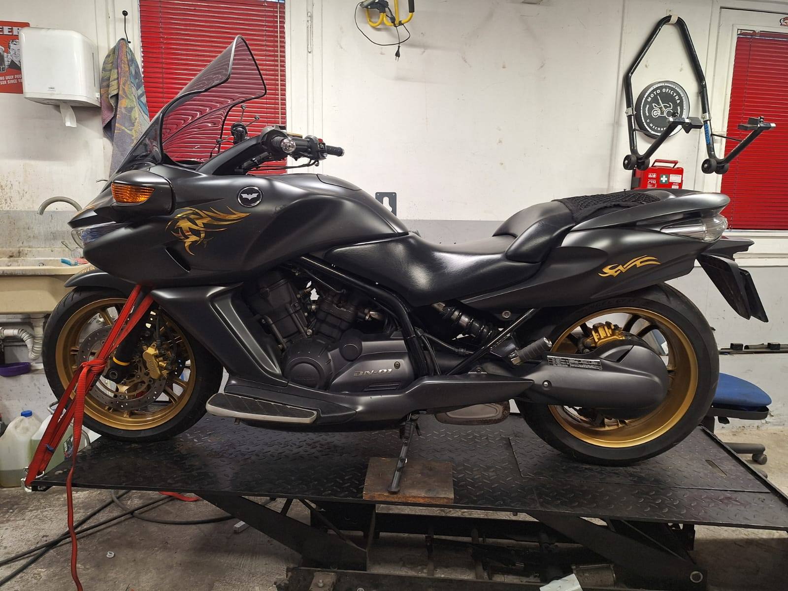 Resurrecting a Honda DN-01 motorcycle after engine block damage