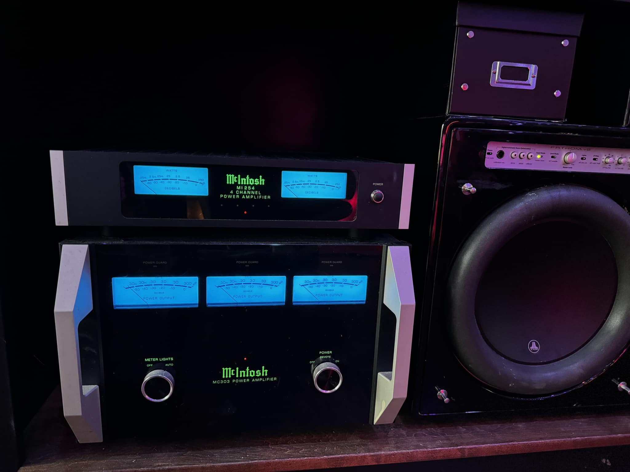 Mcintosh c36 - mc150 good sound^^