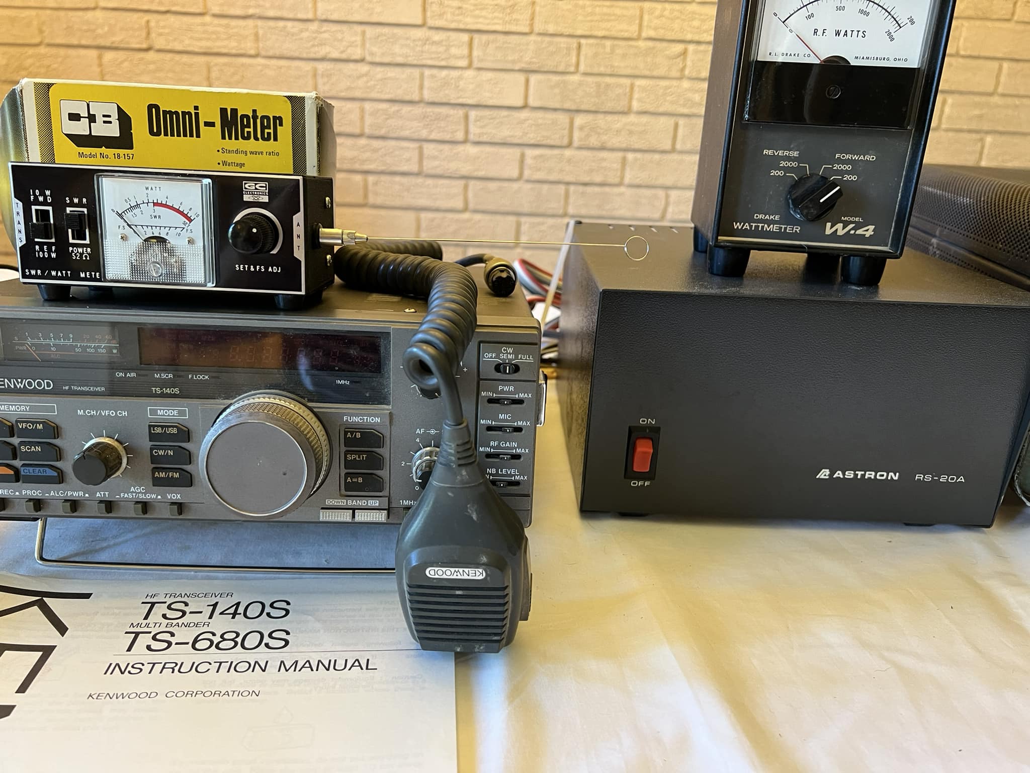 KDK FM-2016A 2M FM Transceiver w/ Drake Mic Japan 1970s Powers on
