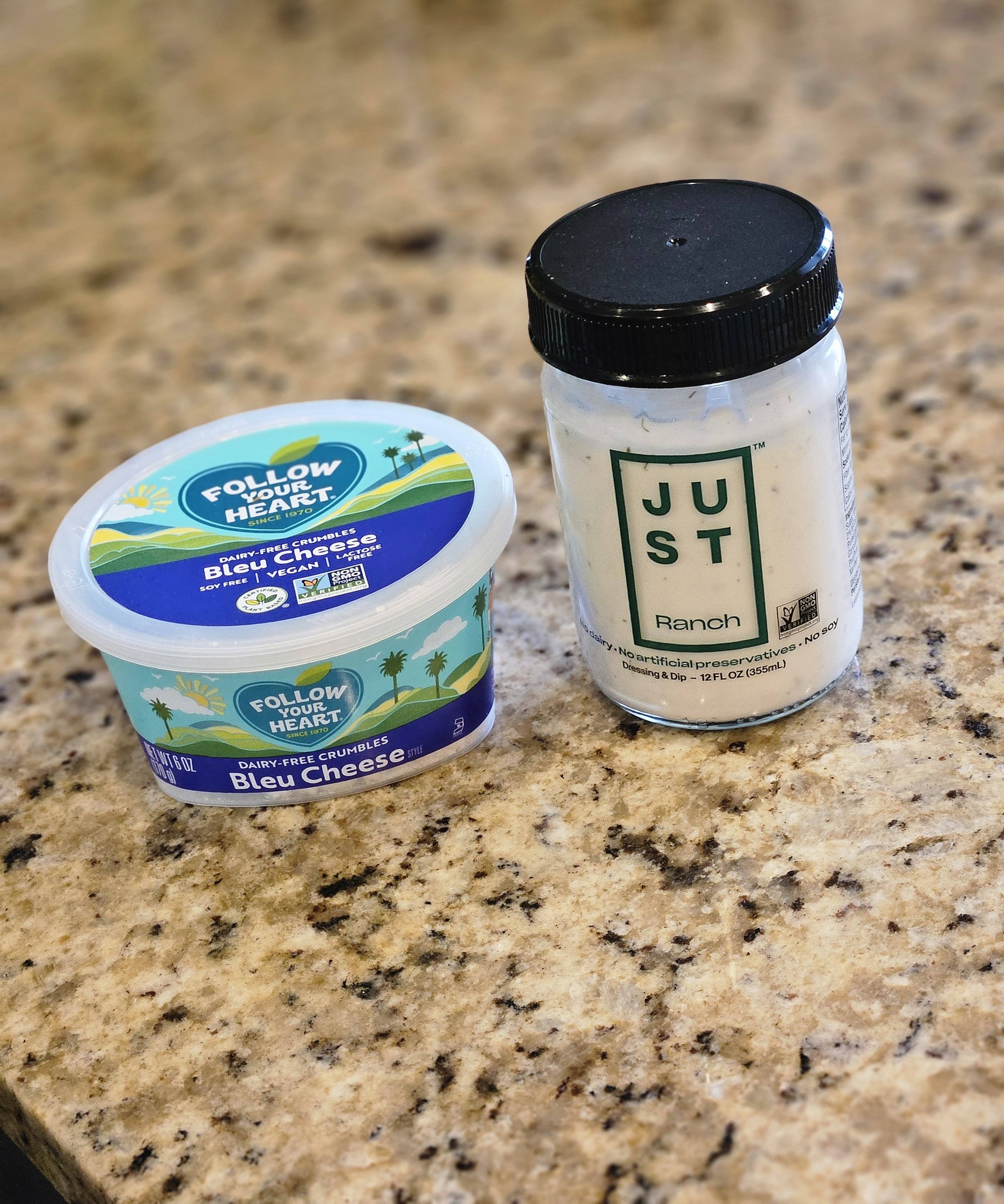 follow your heart blue cheese dressing Vegan ranch with dairy-free bleu crumbles Style Code:MAN3589-01 Floral Asha Women Wide used as a dipping Collection: BRIDESMAID