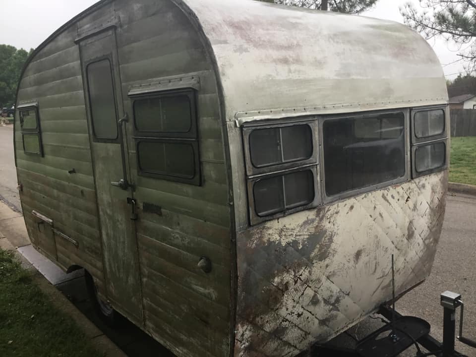 What is known about 1953 Hawthorn Traveleer trailers?