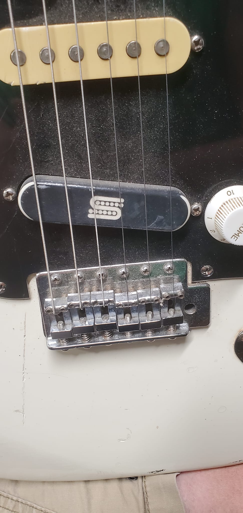 Identify 80's era guitar with Seymour Duncan pickups?