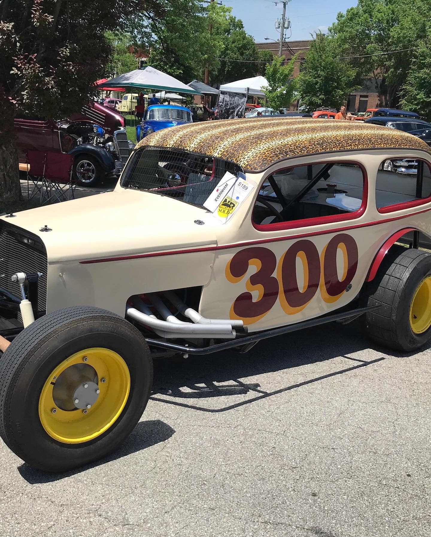 Who is the new owner of the car at the car show?