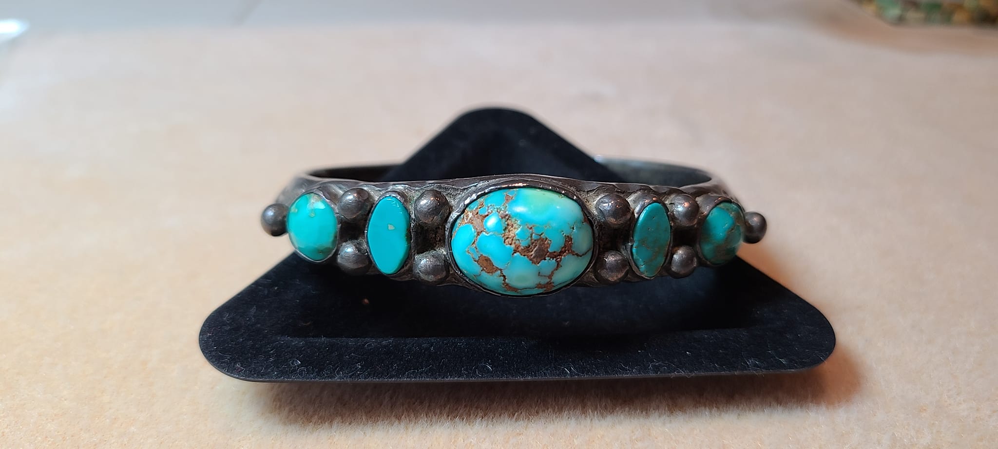 Identify old turquoise jewelry with no markings?